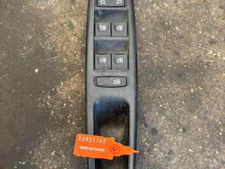 блок управления стеклоподъемниками Renault Scenic 3 поколение (2009 - 2012)