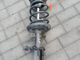 стойка передняя левая Renault Megane 3 поколение (2008 - 2014), 1.5 л., дизель