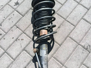 стойка передняя левая Peugeot 406 1 поколение [рестайлинг] (1999 - 2004), 1.9 л., дизель