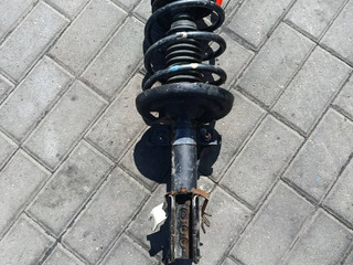 стойка передняя левая Renault Megane 3 поколение (2008 - 2014), 1.9 л., дизель