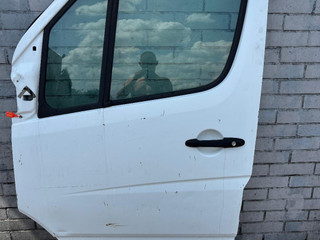 дверь передняя левая Mercedes-Benz Sprinter 2 поколение (W906) (2006 - 2014)