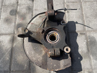 ступица передняя левая Dodge Caliber 1 поколение (2006 - 2012), 2.0 л., дизель