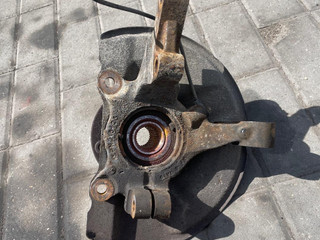 ступица передняя правая Dodge Caliber 1 поколение (2006 - 2012), 2.0 л., дизель