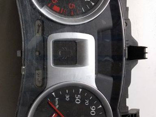 щиток приборов (приборная панель) Renault Clio 3 поколение 2009, 8201060299B