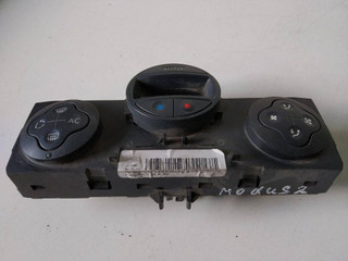 блок управления печки / климат-контроля Renault Modus 1 поколение 2007, 8200563524