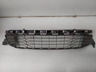 заглушка (решетка) в бампер Renault Megane 3 поколение 2009, 622540001R