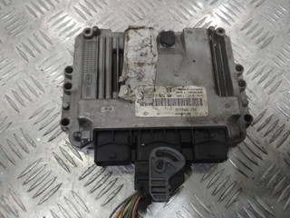 блок управления двигателем Renault Scenic 2 поколение 2006, 1.9 л., дизель, 8200601334