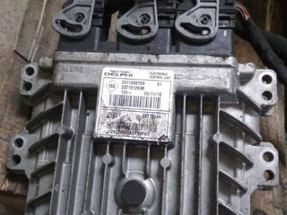 блок управления двигателем Renault Duster 1 поколение 2011, 1.5 л., дизель, МКПП, DELPHI, 237100875R