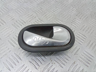ручка внутренняя передняя правая Renault Megane 2 поколение [рестайлинг] 2007, 8200028486
