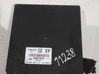 блок предохранителей Renault Scenic 3 поколение 2010, 284B67924R