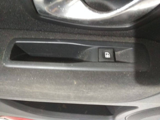 кнопка стеклоподъемника двери Renault Laguna 3 поколение 2008, хетчбэк 5 дв.