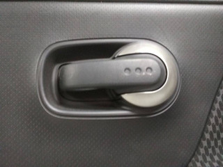 ручка внутренняя задняя правая Nissan Note E11 2007