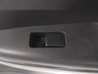 кнопка стеклоподъемника двери Nissan Note E11 2007