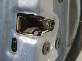 замок двери задней правой Renault Scenic 2 поколение 2006