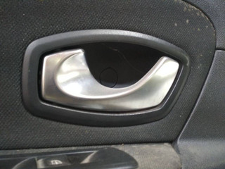 ручка внутренняя задняя левая Renault Scenic 3 поколение 2010