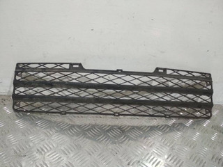 заглушка (решетка) в бампер Toyota Yaris Verso 1 поколение XP20 2002, 5311252040