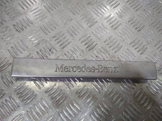 накладка на порог Mercedes-Benz M-Класс W163 2000, A1636861620