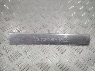 накладка на порог Mercedes-Benz M-Класс W163 2000, A1636861520