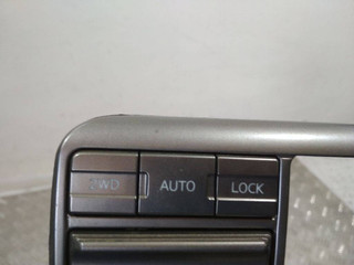 кнопка переключения режимов подвески Nissan X-Trail T30 2002