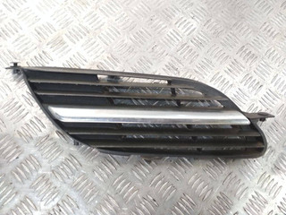 решетка радиатора Nissan Almera Tino V10 [рестайлинг] 2004, 9381M020
