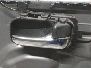 ручка внутренняя передняя правая Nissan X-Trail T30 2004