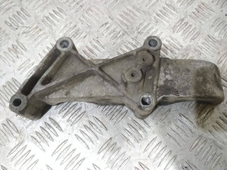 кронштейн двигателя Renault Master 2 поколение 2002, 2.2 л., дизель, МКПП, 8200213875