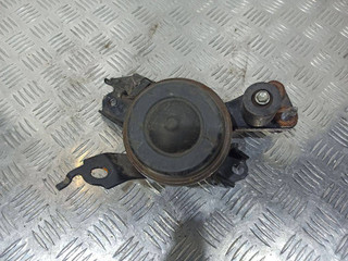подушка крепления двигателя Toyota Yaris 3 поколение XP150 2016, 1.5 л., бензин, FCD500