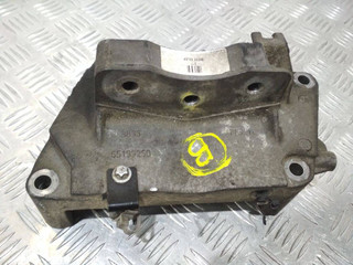 кронштейн двигателя Opel Corsa D 2008, 55199250