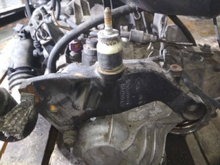 кронштейн КПП Renault Trafic 2 поколение 2004, 2.5 л., дизель, МКПП, 8200048240