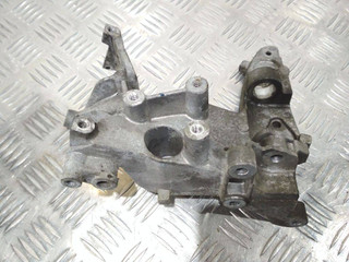 кронштейн генератора Peugeot 5008 1 поколение 2011, 1.6 л., дизель, МКПП, 9684613880