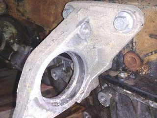 кронштейн полуоси Renault Megane 2 поколение 2005, 2.0 л., бензин, МКПП