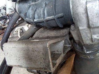кронштейн двигателя Volvo S80 1 поколение 2001, 2.4 л., дизель, МКПП