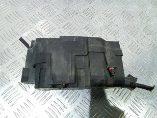 блок предохранителей Renault Clio 3 поколение 2008, 8200267011