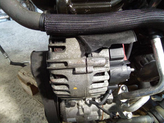 генератор Renault Megane 3 поколение 2010, 1.9 л., дизель, МКПП, 8200757870