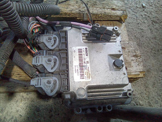 блок управления двигателем Renault Megane 3 поколение 2010, 1.9 л., дизель, МКПП, 0281015798, 237100055R