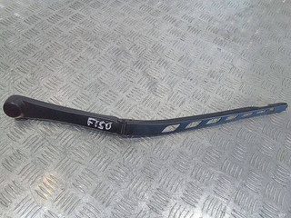щеткодержатель (поводок стеклоочистителя, дворник) BMW 5 серия E60/E61 2006, 61617035089