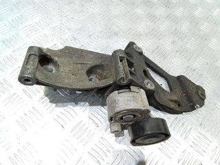 кронштейн генератора Renault Megane 2 поколение 2004, 1.5 л., дизель, МКПП, 8200072727