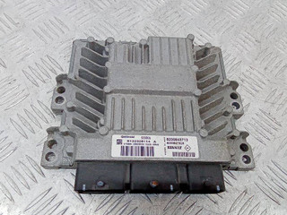 блок управления двигателем Renault Megane 2 поколение 2005, 1.5 л., дизель, 8200843713