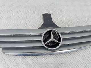 решетка радиатора Mercedes-Benz C-Класс W203/S203/CL203 2002, A2038800383