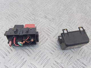 блок реле Renault Megane 3 поколение 2011, 8200222930
