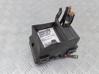 блок предохранителей Renault Laguna 2 поколение 2004, 8200283134