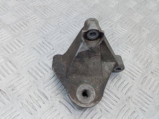 кронштейн двигателя Renault Scenic 2 поколение 2006, 1.9 л., дизель, МКПП, 8200072747