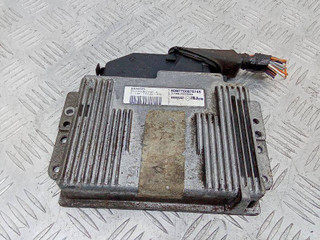 блок управления двигателем Renault Megane 1 поколение 1998, 1.6 л., бензин, МКПП, 7700875745