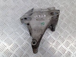 кронштейн двигателя Volkswagen Passat B6 2005, 2.0 л., дизель, МКПП, 03G199207