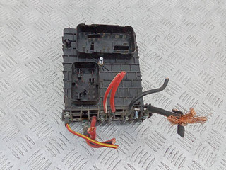 блок предохранителей Volkswagen Passat B6 2005, 2.0 л., дизель, МКПП, 1K0937124