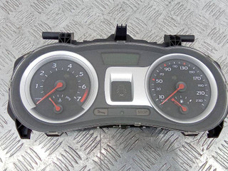 щиток приборов (приборная панель) Renault Clio 3 поколение 2006, 8200628775