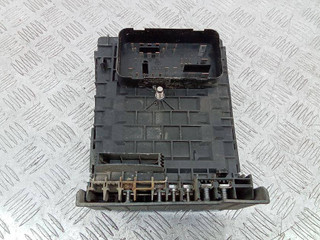 блок предохранителей Volkswagen Golf 5 поколение 2009, 2.0 л., дизель, 1K0937125