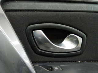 ручка внутренняя передняя правая Renault Laguna 3 поколение 2011