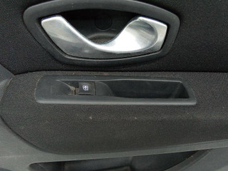 кнопка стеклоподъемника двери Renault Laguna 3 поколение 2011