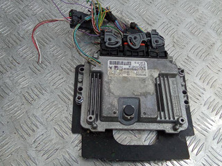 блок управления двигателем Peugeot 308 T7 2009, 1.6 л., дизель, МКПП, 9664843780